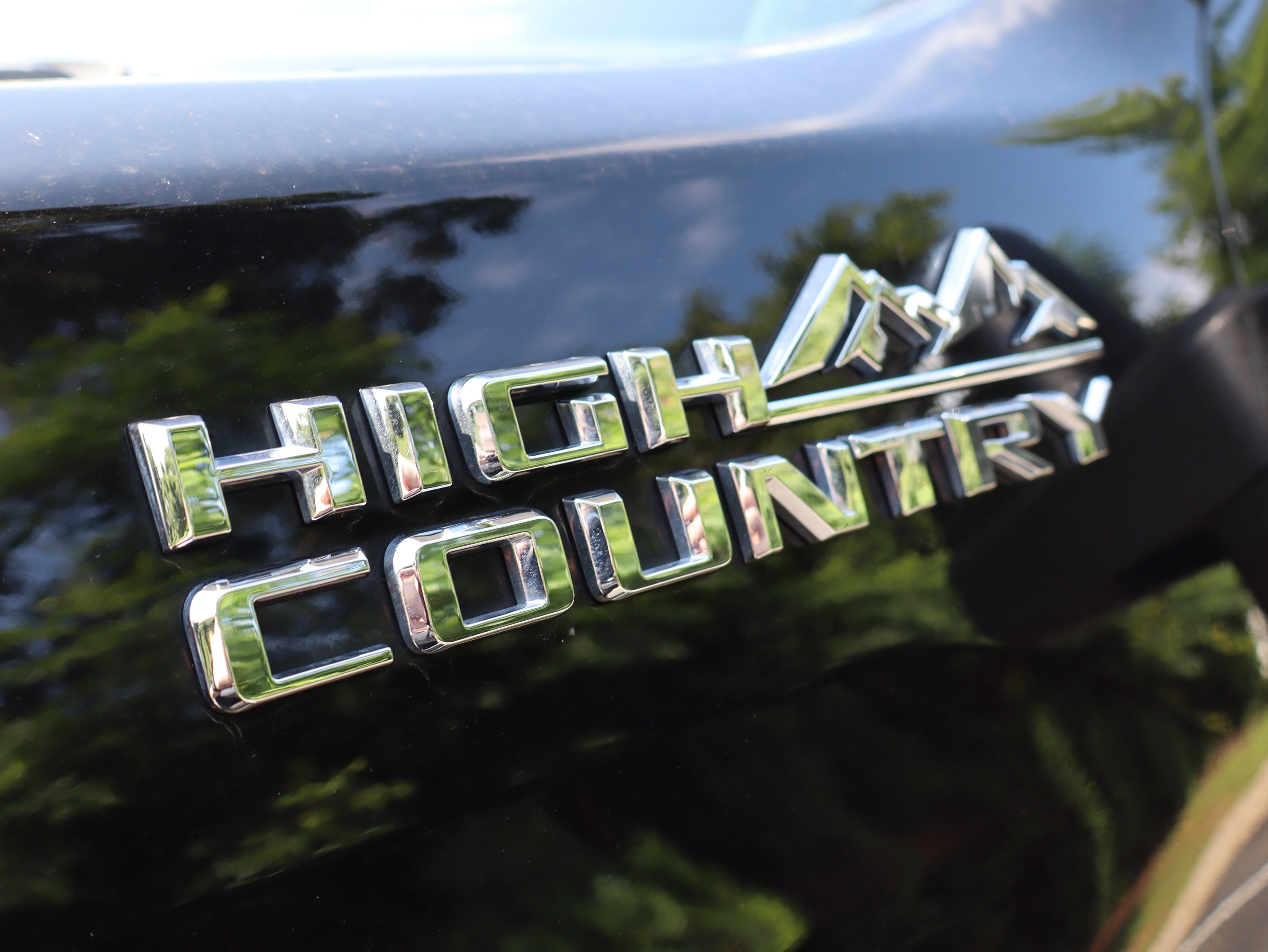 Used 2024 Chevrolet Silverado 3500 High Country w/ Technology Package AWD/4WD image 18