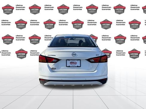 Certified 2024 Nissan Altima 2.5 SV image 4