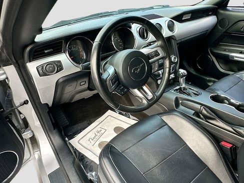 Used 2015 Ford Mustang Premium image 9
