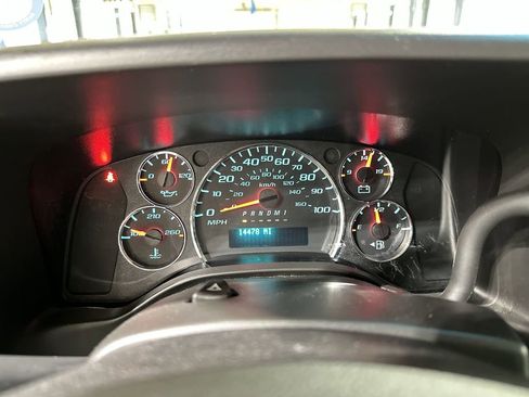 Used 2024 GMC Savana 2500 w/ Driver Convenience Package image 10