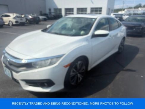 Used 2016 Honda Civic EX-T image 2