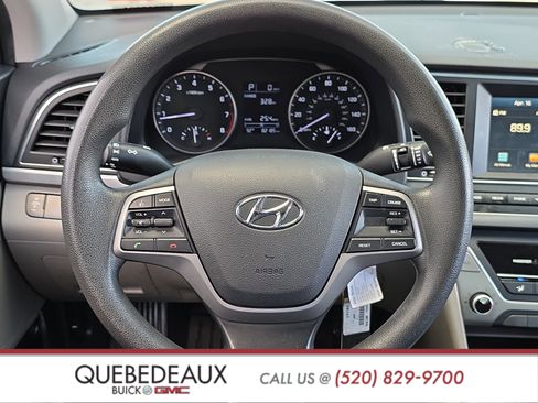 Used 2017 Hyundai Elantra SE image 12