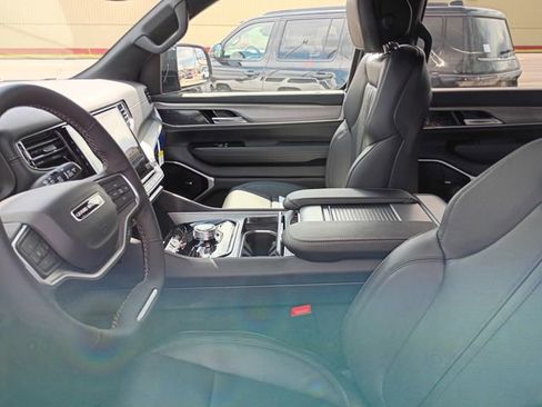 New 2026 Jeep Grand Wagoneer L Limited AWD/4WD image 10