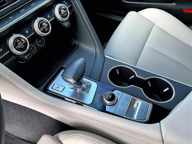 Used 2023 Genesis G70 2.0T RWD image 14