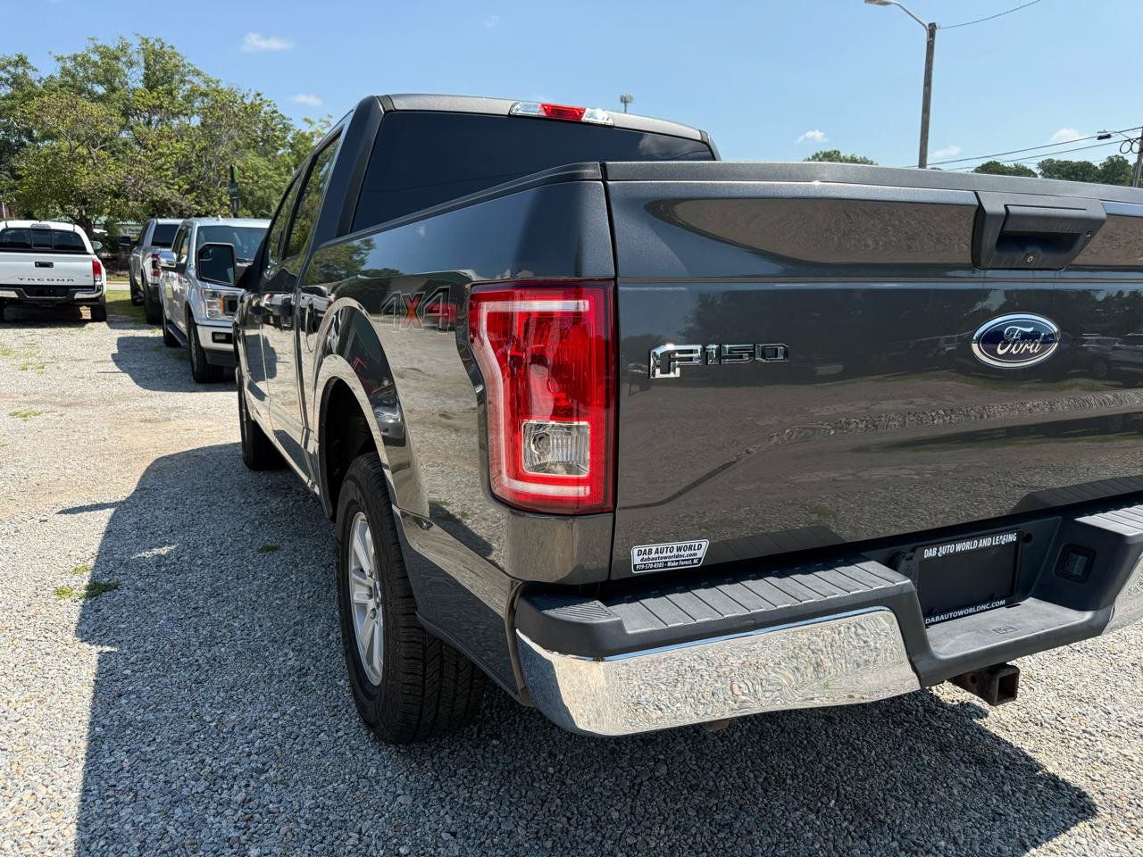 Used 2017 Ford F150 XLT w/ Equipment Group 301A Mid AWD/4WD image 12