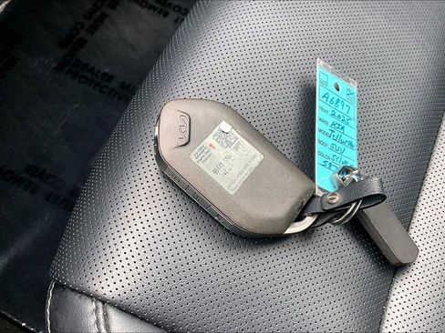 Used 2025 Kia Telluride S image 11