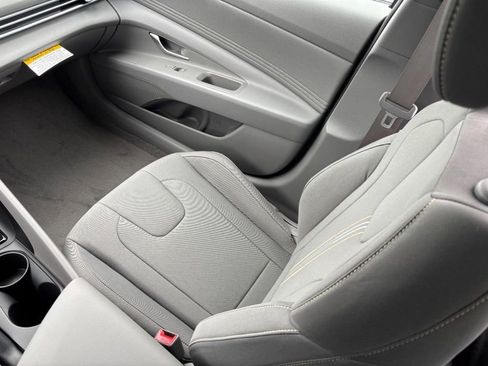 Used 2026 Hyundai Elantra Sport image 10