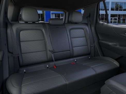 New 2026 Chevrolet Equinox LT w/ Convenience Package II image 17