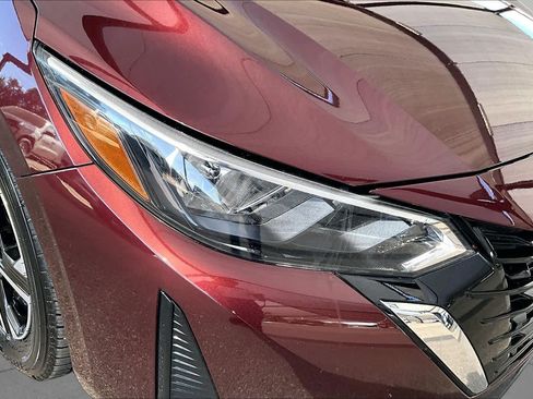 Certified 2024 Nissan Sentra SV FWD image 27