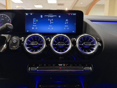 Certified 2025 Mercedes-Benz GLA 250 image 12