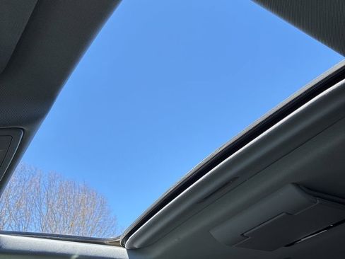 Used 2018 Chevrolet Tahoe Premier image 11