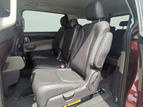 New 2026 Kia Carnival image 24