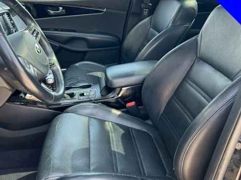 Used 2019 Kia Sorento SX w/ SX Touring Package FWD image 7