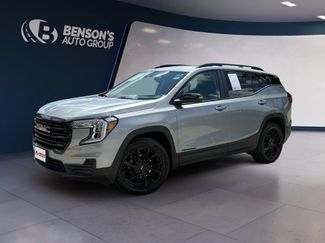 Used 2024 GMC Terrain SLE w/ Driver Convenience Package FWD video 1