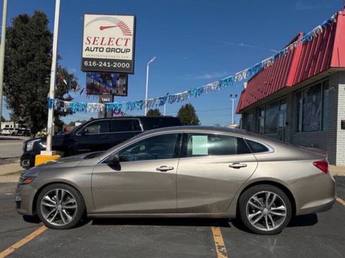 Used 2023 Chevrolet Malibu LT w/ Driver Confidence Package image 2