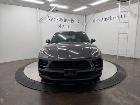 Used 2020 Porsche Macan AWD/4WD image 2