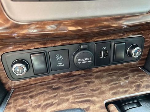 Used 2019 Nissan Armada Platinum AWD/4WD image 23