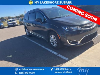 Used 2018 Chrysler Pacifica Touring-L
