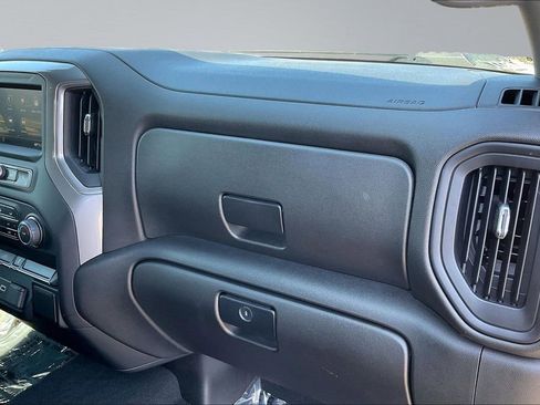 Used 2022 Chevrolet Silverado 2500 Custom AWD/4WD image 16