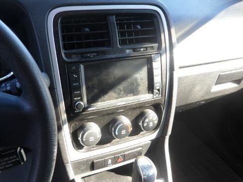 Used 2012 Dodge Caliber SXT image 8