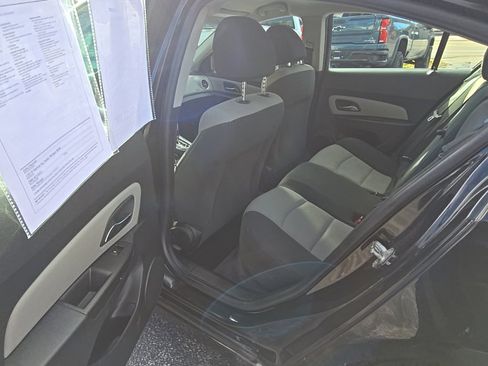 Used 2012 Chevrolet Cruze LS image 12