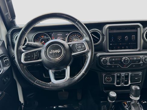 Used 2019 Jeep Wrangler Unlimited Sahara AWD/4WD image 21