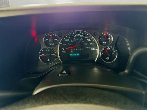 Used 2016 Chevrolet Express 3500 Extended image 12