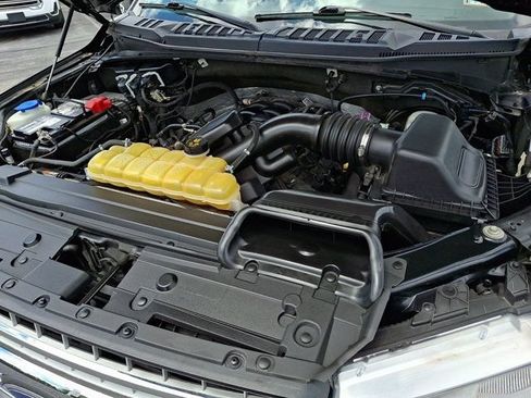 Used 2019 Ford F150 XLT w/ Equipment Group 302A Luxury AWD/4WD image 32