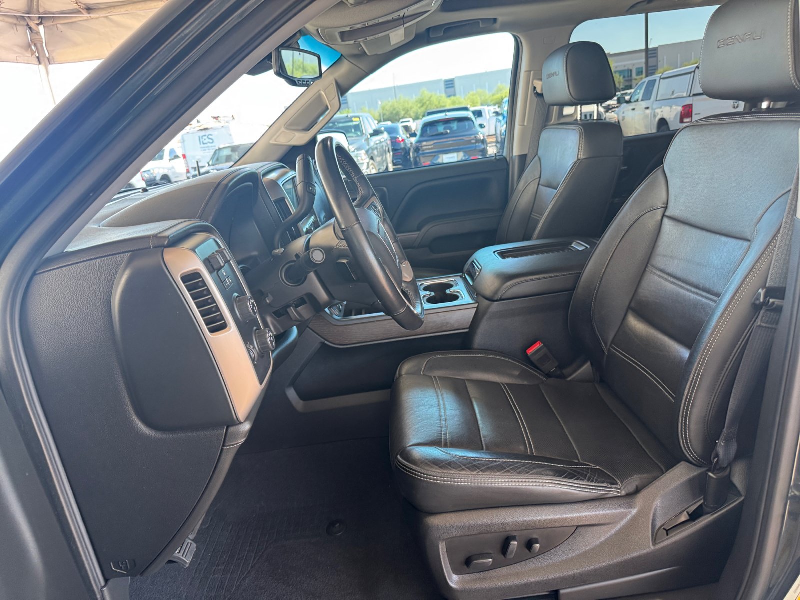 Used 2018 GMC Sierra 1500 Denali w/ Denali Ultimate Package AWD/4WD image 9
