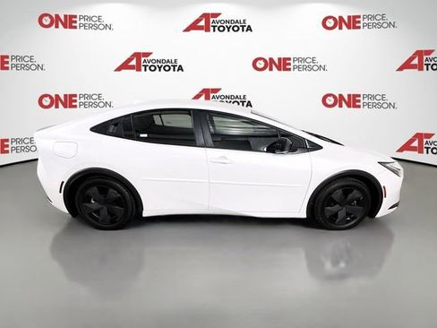 Certified 2025 Toyota Prius Plug-In Hybrid FWD image 8
