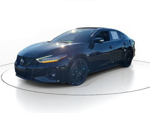 Certified 2022 Nissan Maxima SR w/ Sport Mat Group image 2