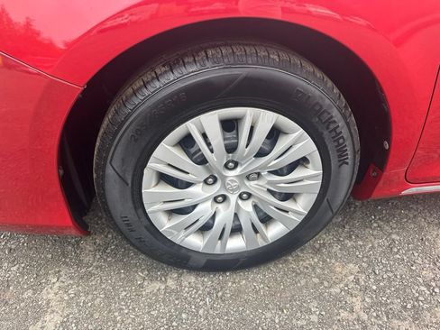 Used 2012 Toyota Camry LE FWD image 24