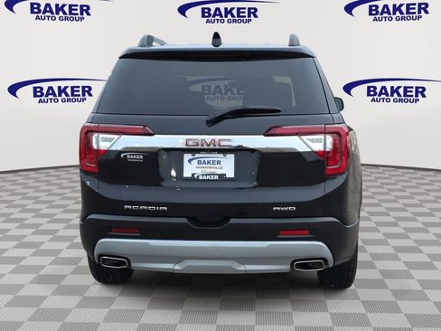 Certified 2023 GMC Acadia SLT w/ Preferred Package image 6
