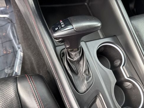 Used 2024 Dodge Durango GT image 32