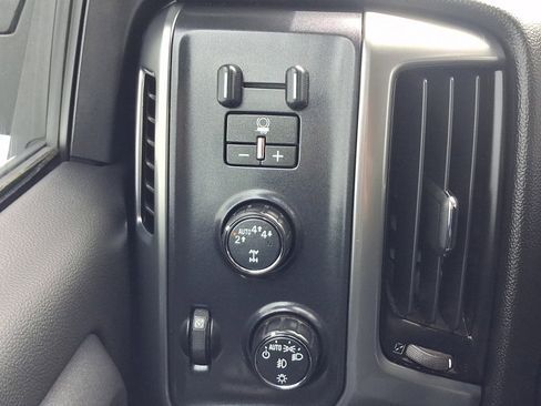 Used 2018 Chevrolet Silverado 1500 LT w/ All Star Edition AWD/4WD image 28