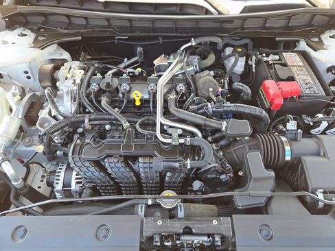 Used 2025 Nissan Altima 2.5 SV FWD image 25