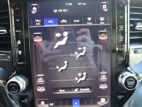 Used 2019 RAM 1500 Limited image 42