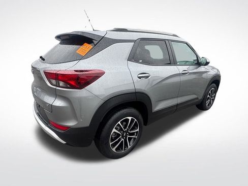 Used 2025 Chevrolet TrailBlazer LT image 8