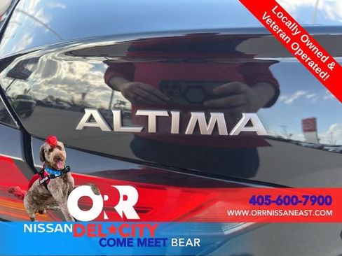 Used 2025 Nissan Altima 2.5 SV image 9
