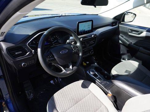 Used 2022 Ford Escape SE image 25