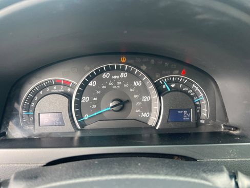 Used 2013 Toyota Camry LE FWD image 21
