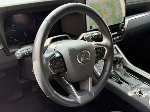 Used 2024 Lexus GX 550 AWD/4WD image 19