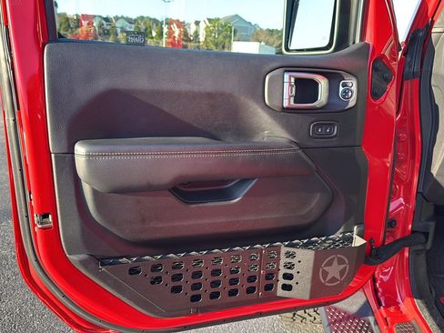 Used 2020 Jeep Wrangler Unlimited Sahara w/ Dual Top Group image 14