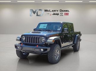 New 2025 Jeep Gladiator Mojave w/ Steel Bumper Group AWD/4WD video 2