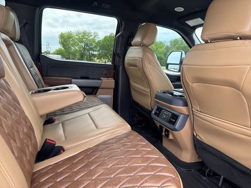 Used 2024 Ford F250 Lariat w/ Lariat Ultimate Package AWD/4WD image 28