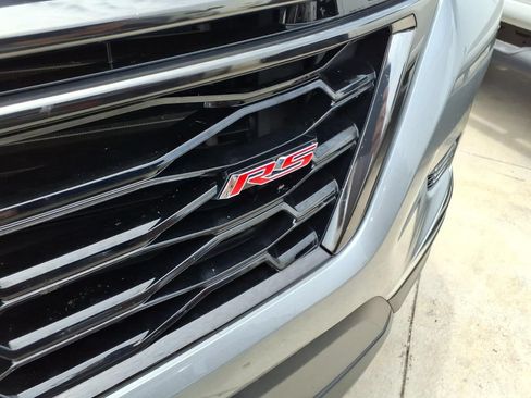 Used 2023 Chevrolet Traverse RS FWD image 8