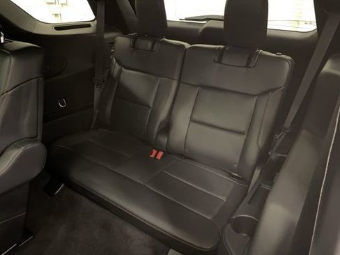 Used 2025 Ford Explorer ST-Line w/ Premium Package AWD/4WD image 27