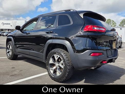 Used 2018 Jeep Cherokee Trailhawk w/ Quick Order Package 27L image 5