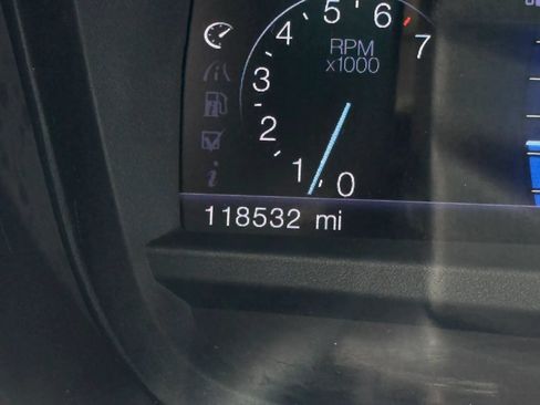 Used 2013 Ford Explorer XLT FWD image 21
