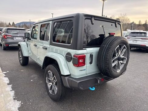 Used 2024 Jeep Wrangler Unlimited w/ Convenience Group image 4